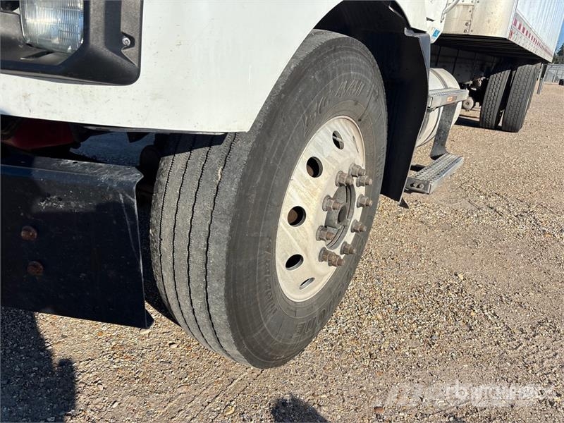 Mack MD 4x2 Van Truck Samochody ciężarowe ze skrzynią zamkniętą