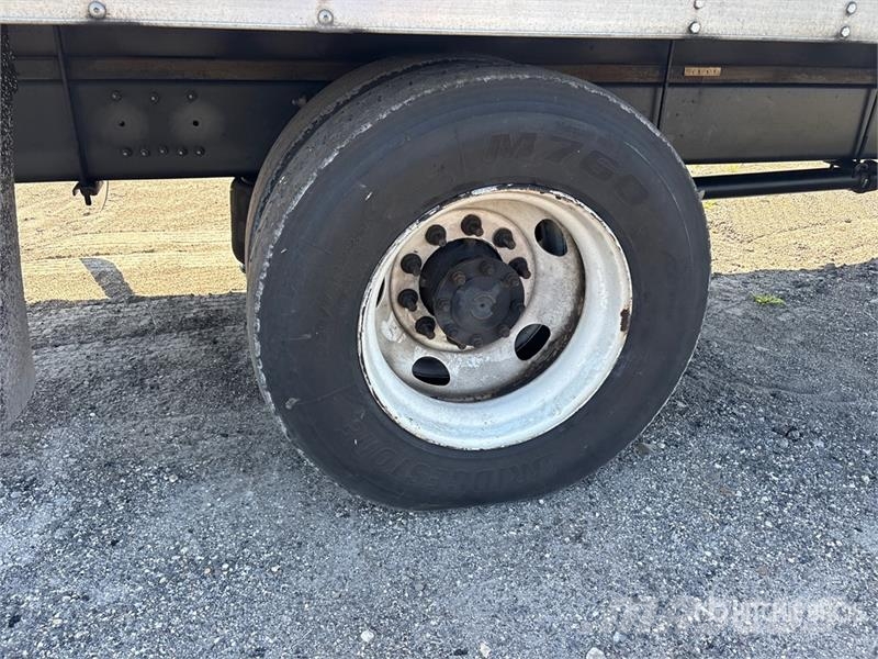 Mack MD 4x2 Van Truck شاحنات ذات هيكل صندوقي