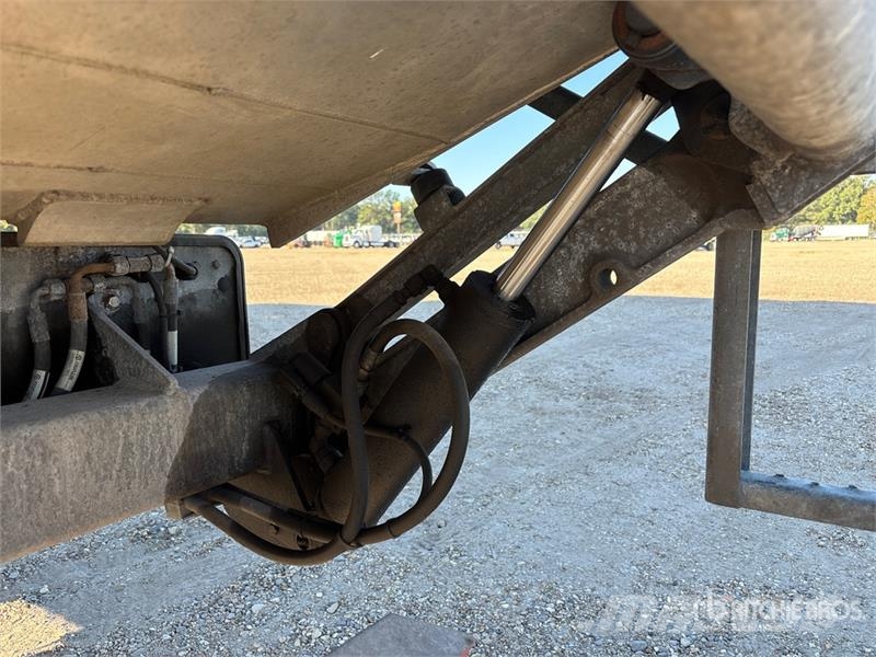 Mack MD 4x2 Van Truck Samochody ciężarowe ze skrzynią zamkniętą