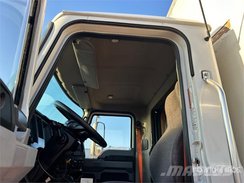 Mack MD 4x2 Van Truck Camiones caja cerrada
