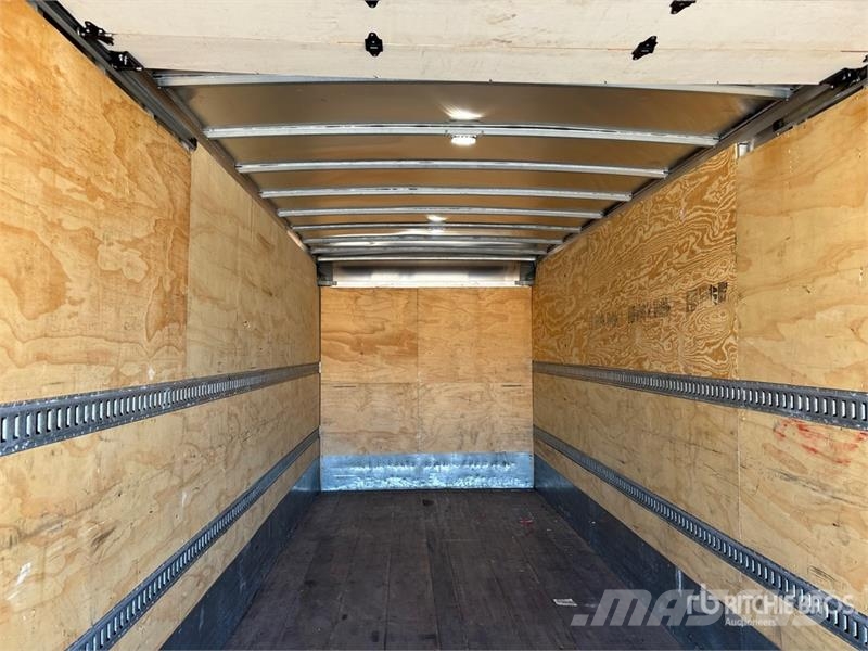 Mack MD 4x2 Van Truck Samochody ciężarowe ze skrzynią zamkniętą