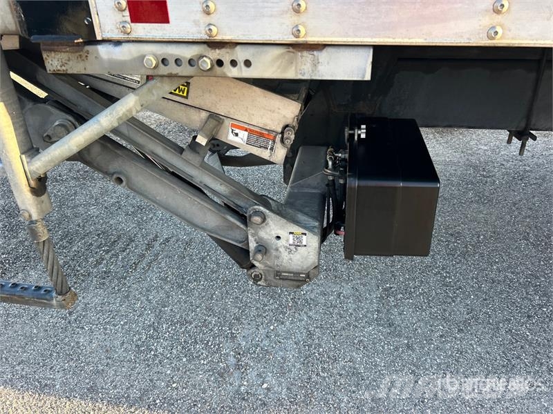 Mack MD 4x2 Van Truck Camiones caja cerrada