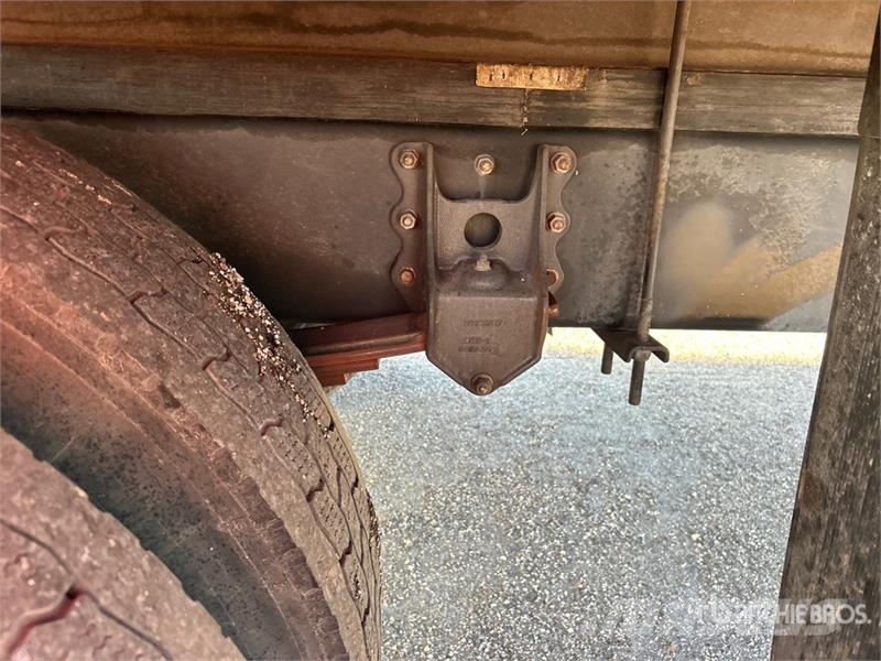 Mack MD 4x2 Van Truck Camiones caja cerrada