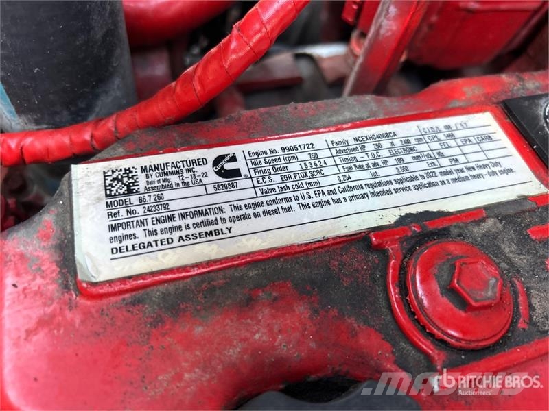 Mack MD 4x2 Van Truck Camiones caja cerrada