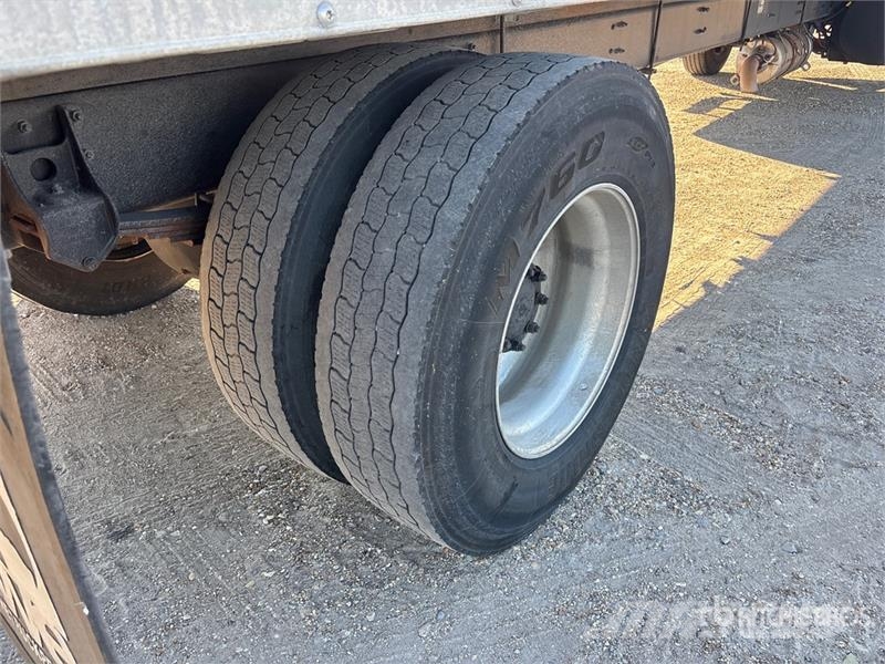 Mack MD 4x2 Van Truck Samochody ciężarowe ze skrzynią zamkniętą