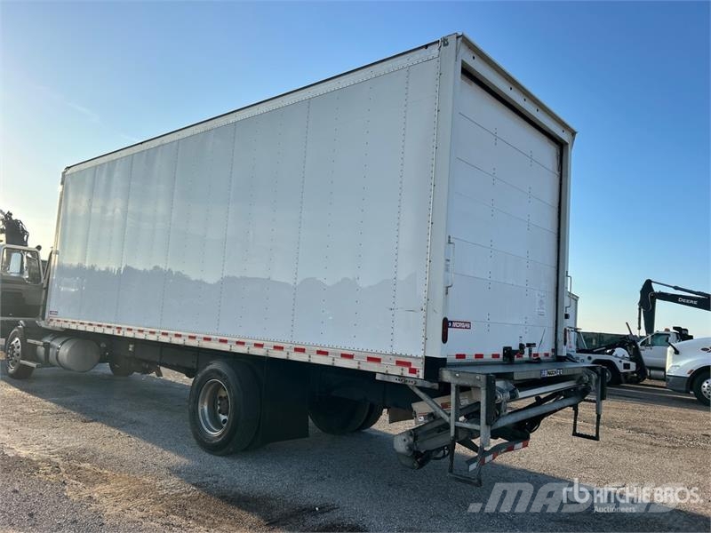 Mack MD 4x2 Van Truck Camiones caja cerrada