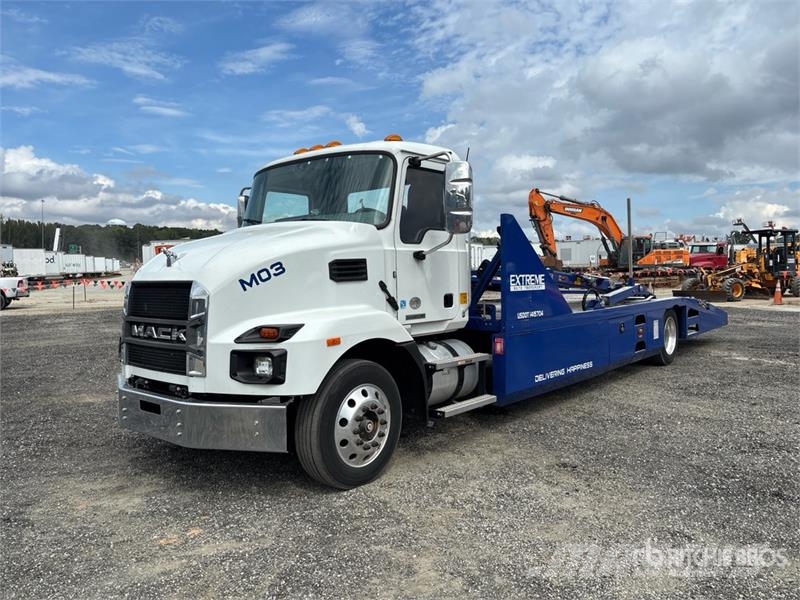Mack MD6 4x2 Car Carrier Truck Oprijwagen