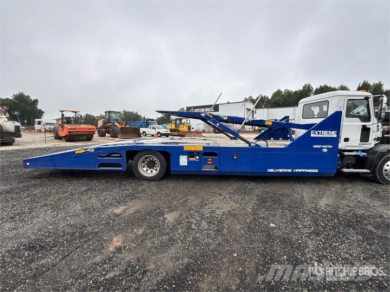 Mack MD6 4x2 Car Carrier Truck Oprijwagen