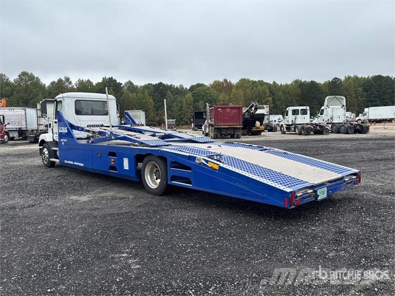 Mack MD6 4x2 Car Carrier Truck Járműszállítók