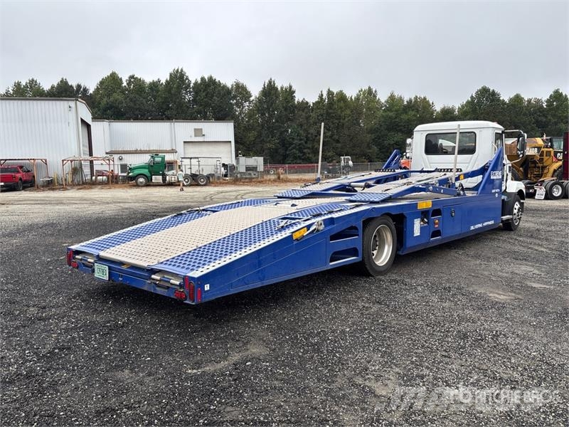 Mack MD6 4x2 Car Carrier Truck Járműszállítók