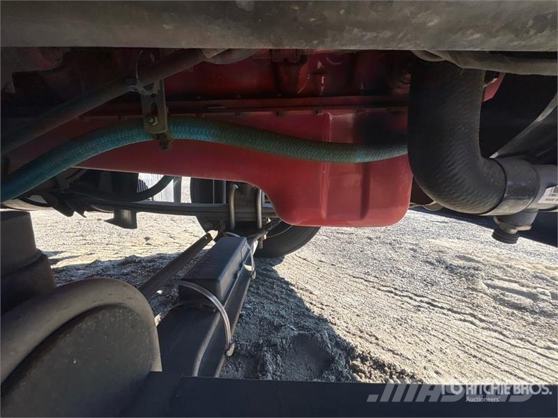 Mack MD6 4x2 Car Carrier Truck Trasportatore per veicoli