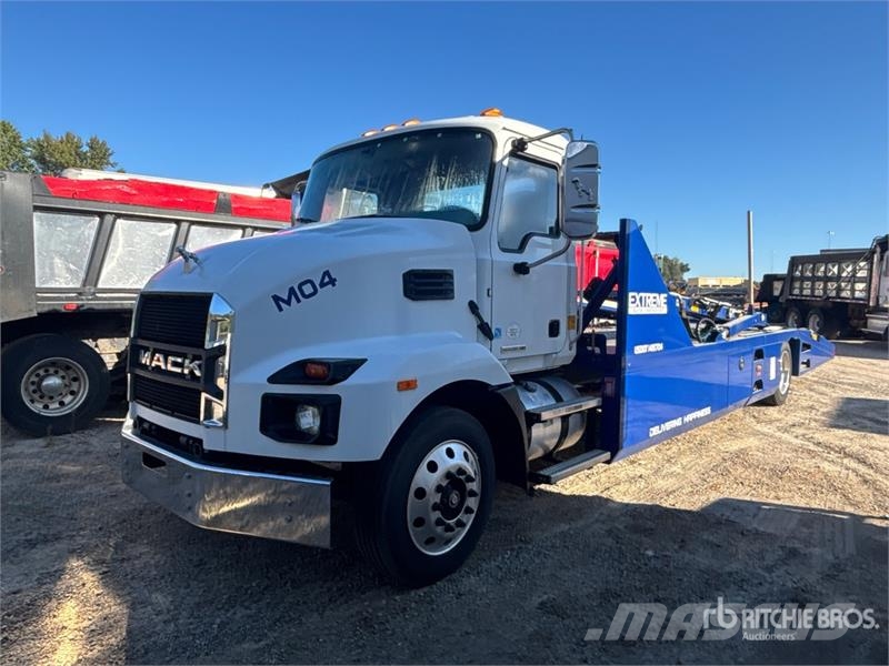 Mack MD6 4x2 Car Carrier Truck Avtotransporterji