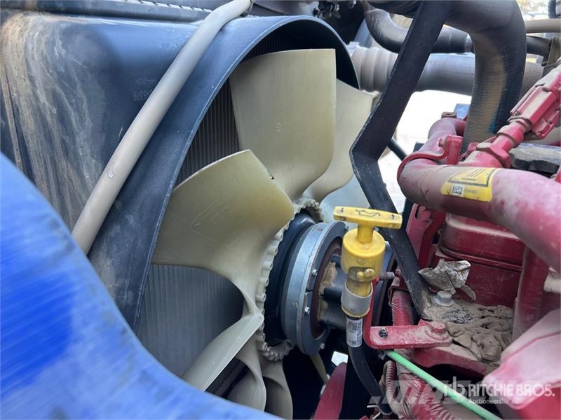 Mack MD624R 2000 gal 4x2 Water Truck Tankvogne - vand