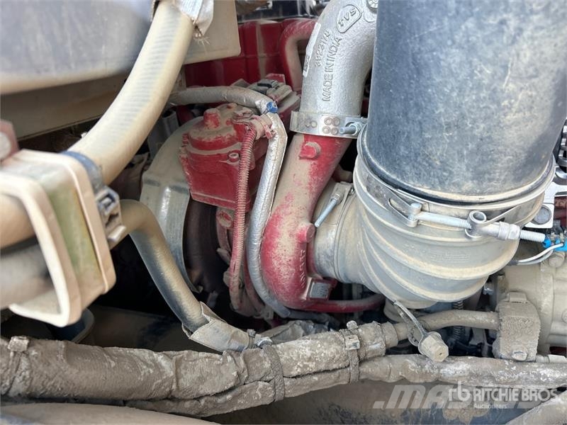 Mack MD624R 2000 gal 4x2 Water Truck Tankvogne - vand