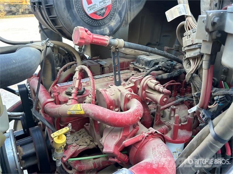 Mack MD624R 2000 gal 4x2 Water Truck Tankvogne - vand