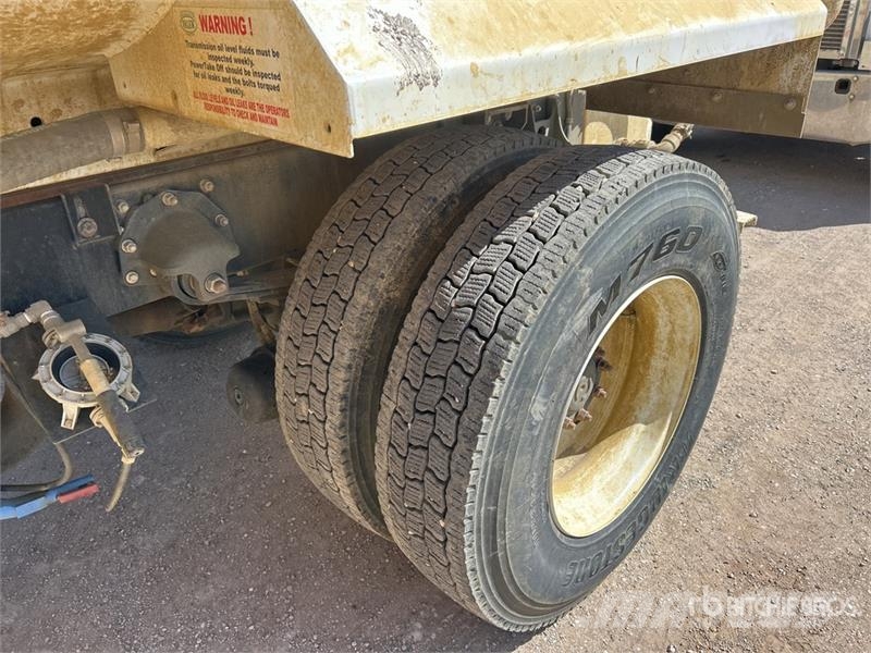 Mack MD624R 4x2 Water Truck Tovornjaki za vodo