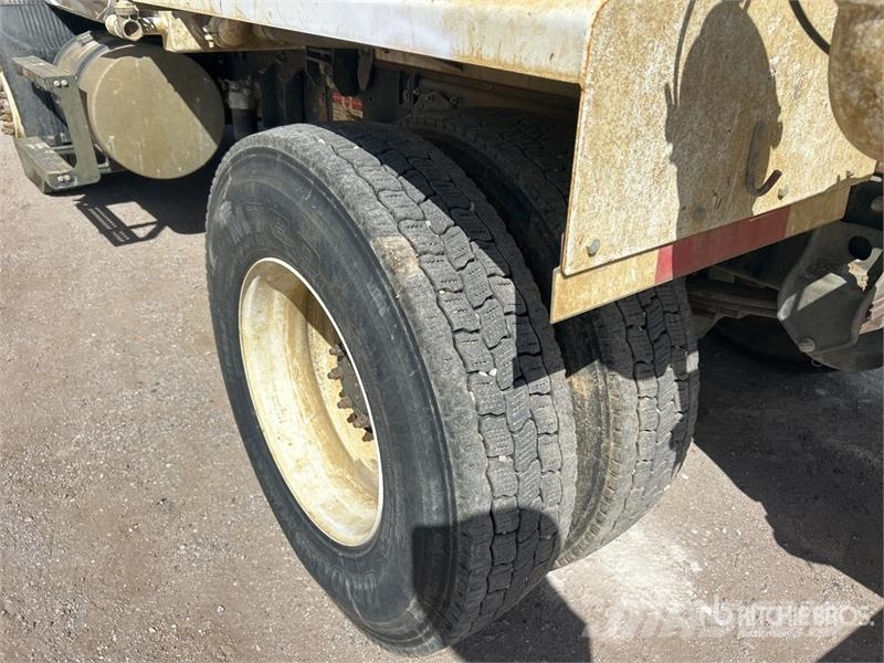 Mack MD624R 4x2 Water Truck Tovornjaki za vodo