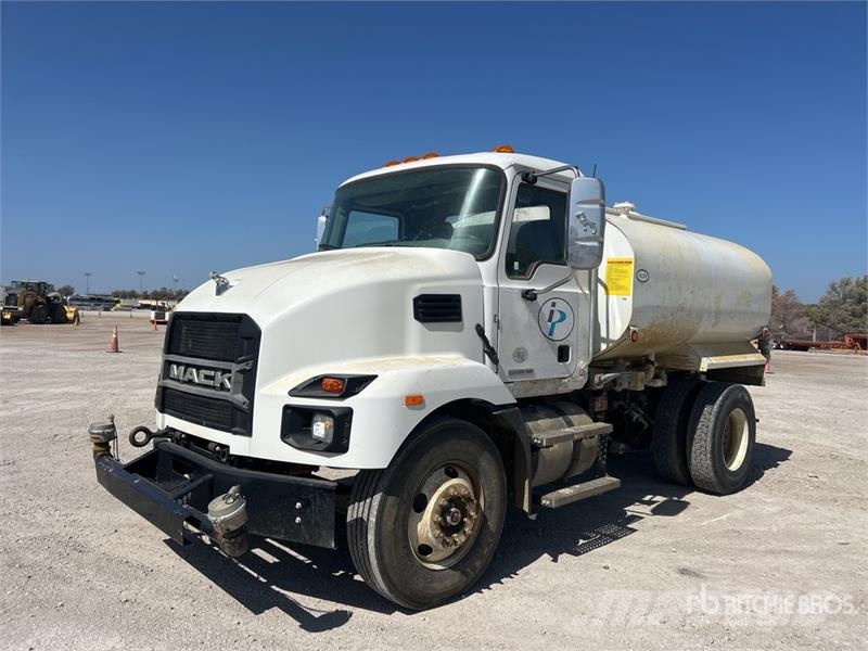 Mack MD624R 4x2 Water Truck Tovornjaki za vodo