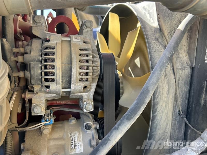 Mack MD624R 4x2 Water Truck Tovornjaki za vodo