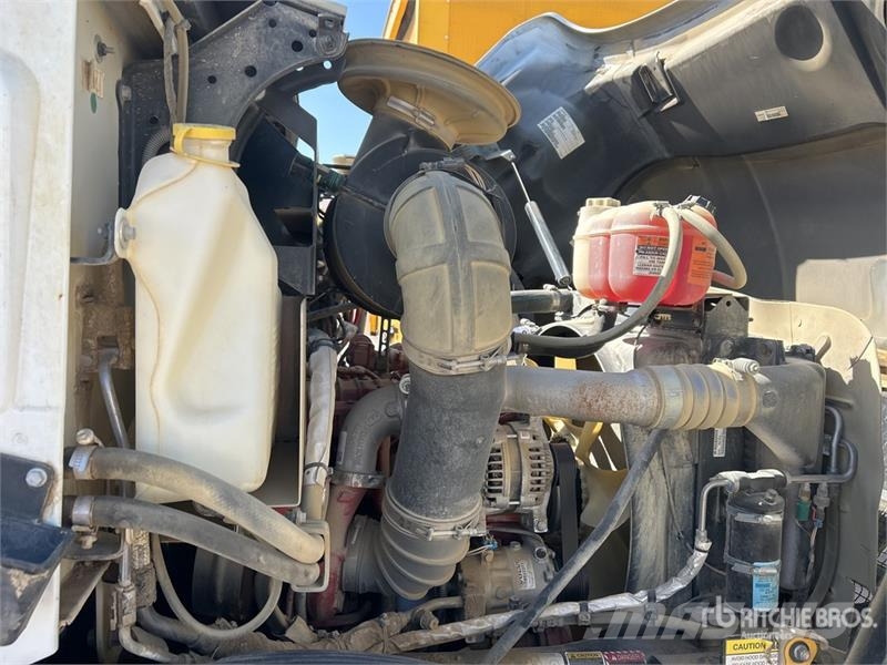 Mack MD624R 4x2 Water Truck Tovornjaki za vodo