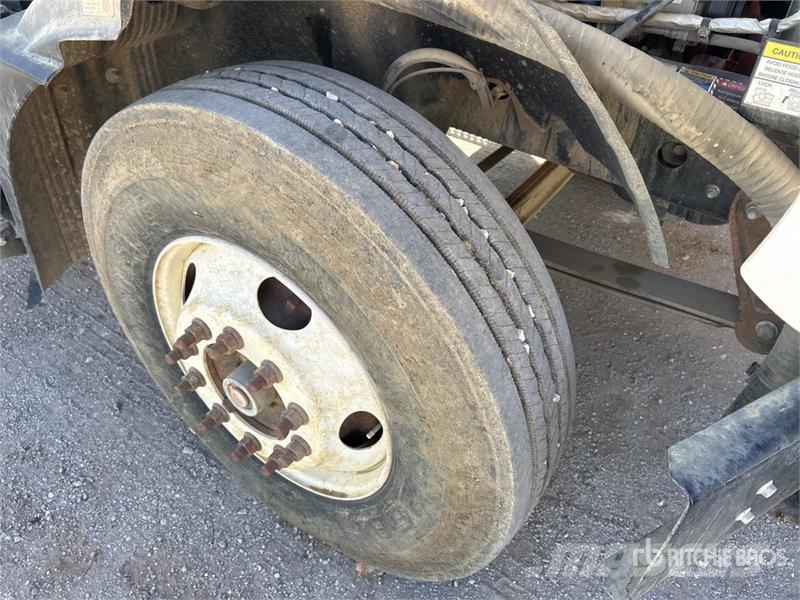 Mack MD624R 4x2 Water Truck Tovornjaki za vodo