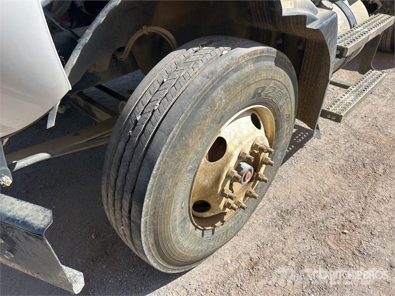 Mack MD624R 4x2 Water Truck Tovornjaki za vodo