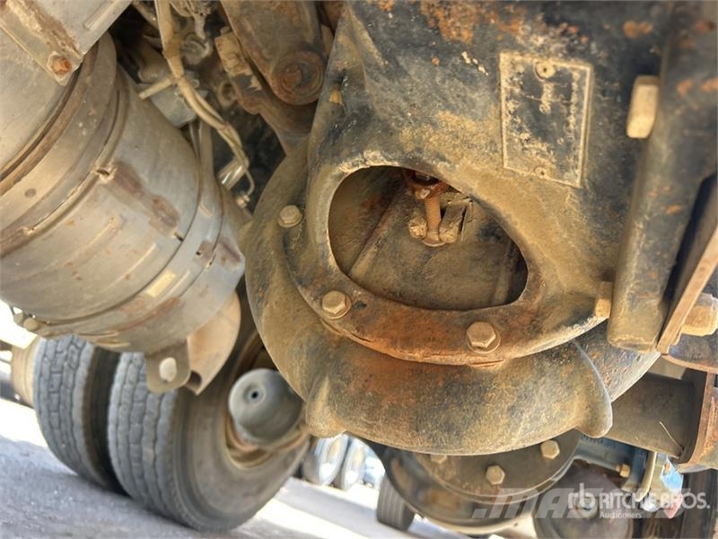 Mack MD624R 4x2 Water Truck Tovornjaki za vodo