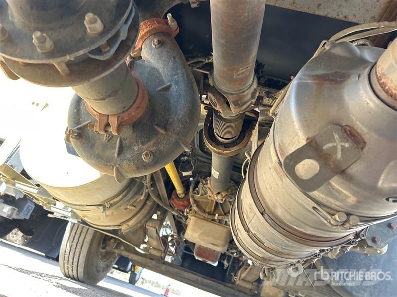 Mack MD624R 4x2 Water Truck Tovornjaki za vodo