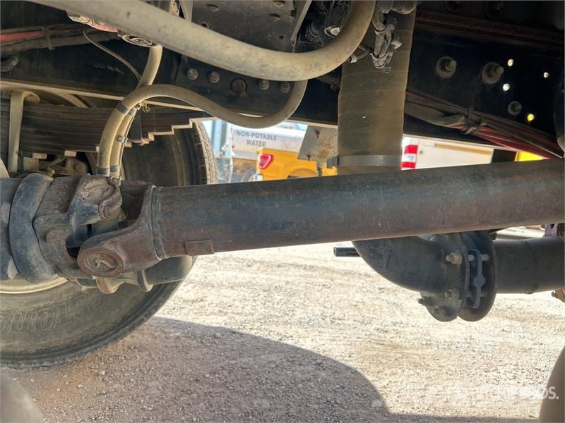 Mack MD624R 4x2 Water Truck Tovornjaki za vodo