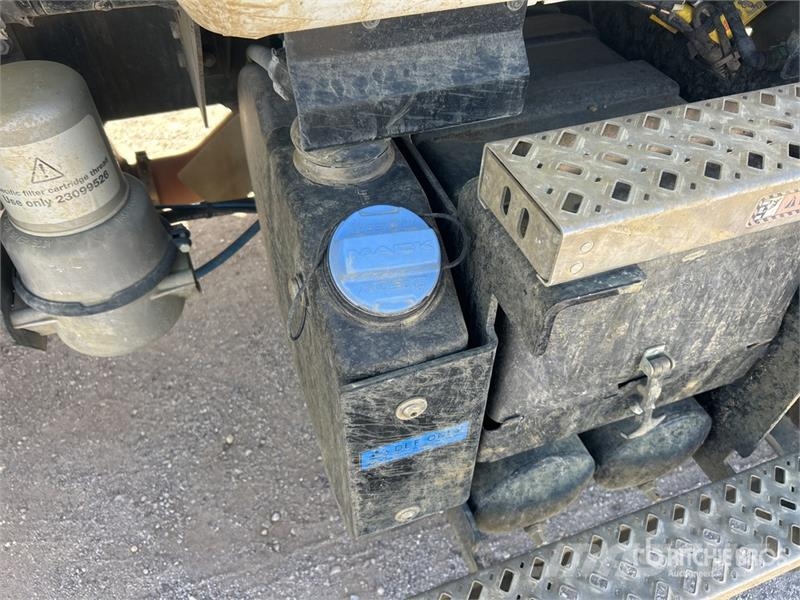 Mack MD624R 4x2 Water Truck Tovornjaki za vodo