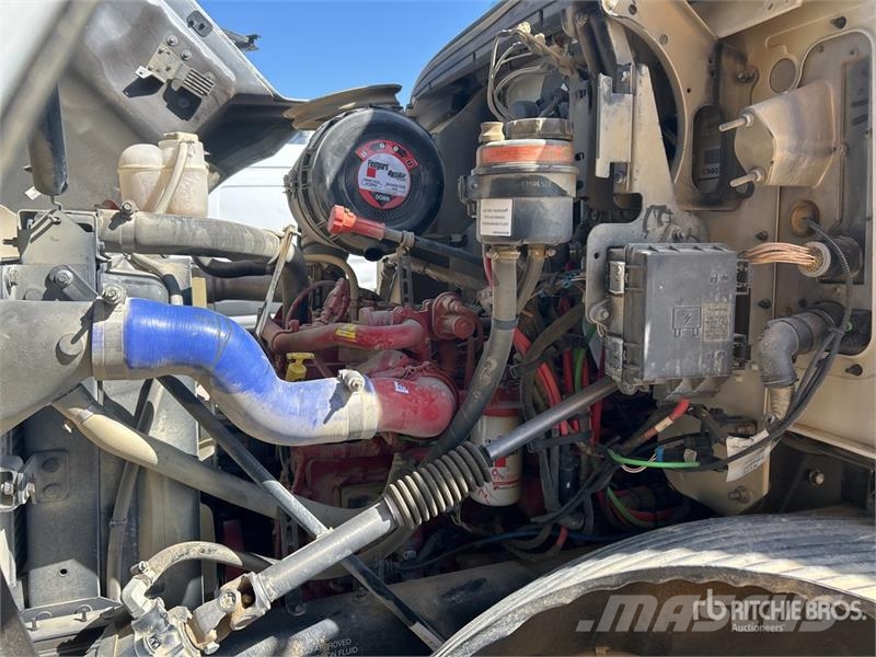 Mack MD624R 4x2 Water Truck Tovornjaki za vodo