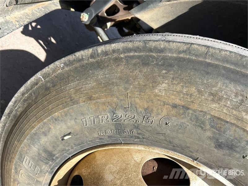 Mack MD624R 4x2 Water Truck Tovornjaki za vodo