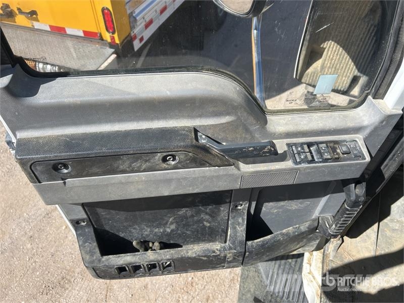 Mack MD624R 4x2 Water Truck Tovornjaki za vodo