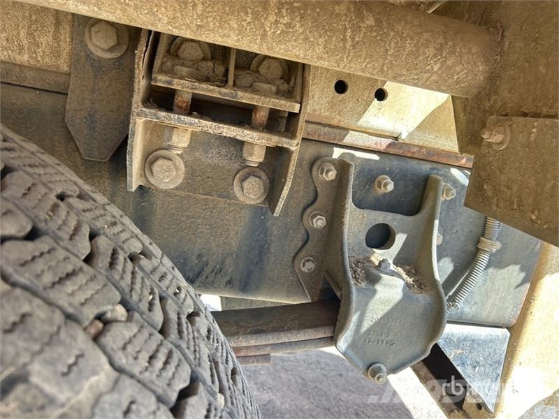 Mack MD624R 4x2 Water Truck Tovornjaki za vodo
