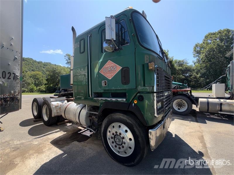 Mack MH600 6x4 T/A Cabover w/ Sleeper Dragbilar