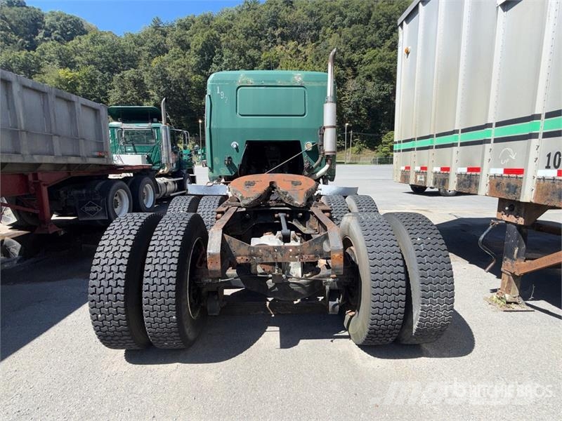 Mack MH613 6x4 T/A Cabover w/ Sleeper وحدات الجر
