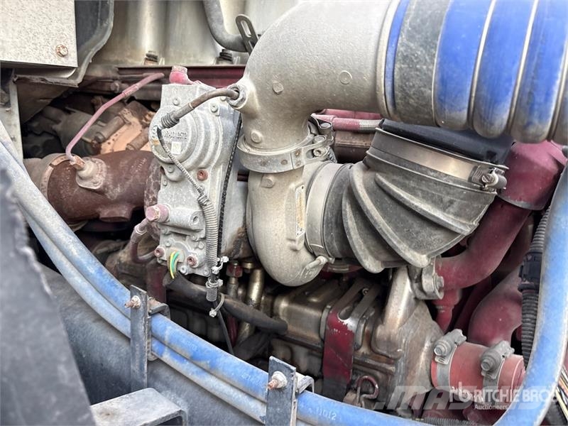 Mack MHD-100 on  Mack GU713 8x4 Drill Truck Camiões de sonda de perfuração móvel