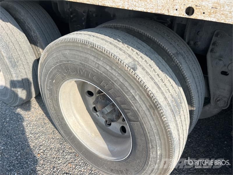 Mack MR688S Betonvedēji