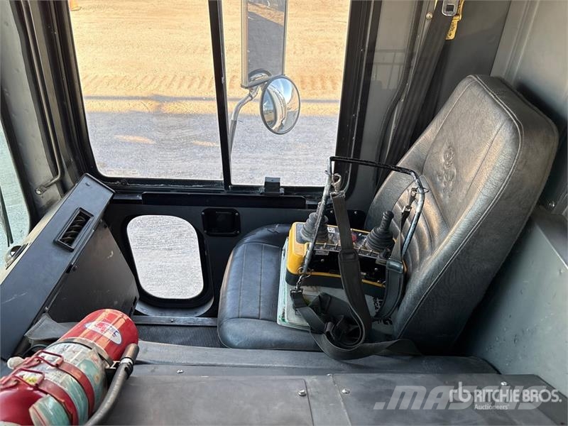 Mack MR688S Betonvedēji
