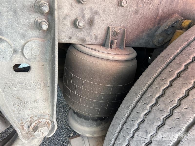 Mack MR688S Betonvedēji