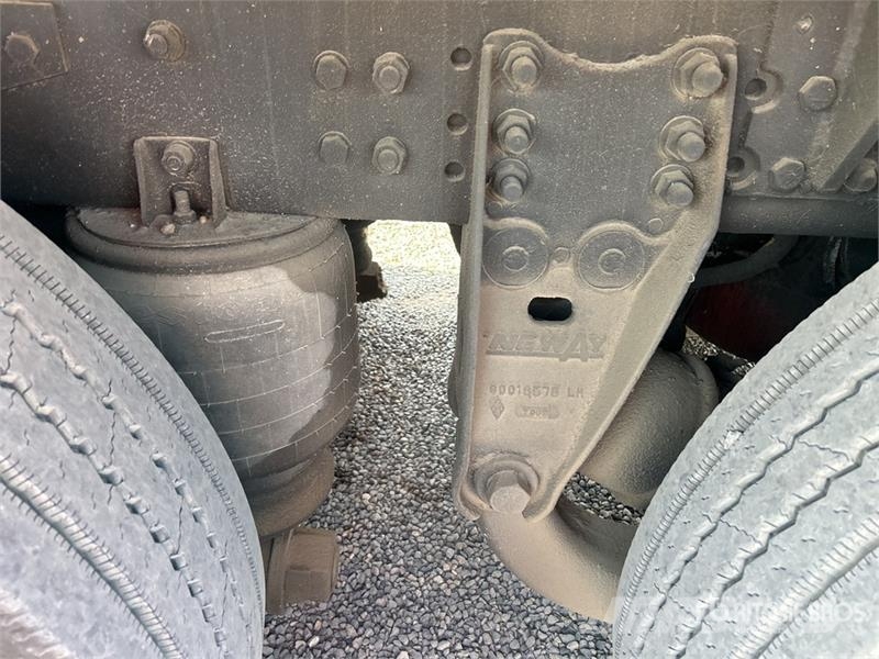 Mack MR688S Betonvedēji