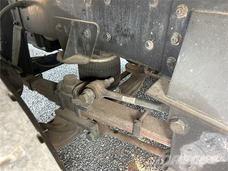 Mack MR688S Betonvedēji