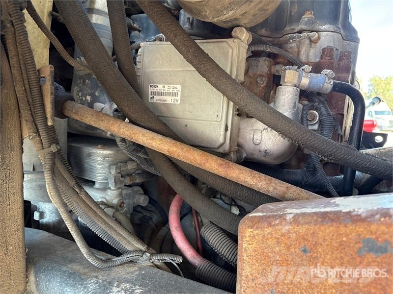 Mack MR688S Betonvedēji