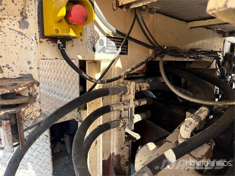 Mack MR688S Betonvedēji