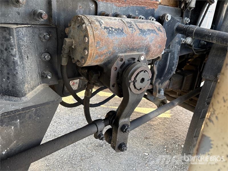 Mack MR688S Betonvedēji