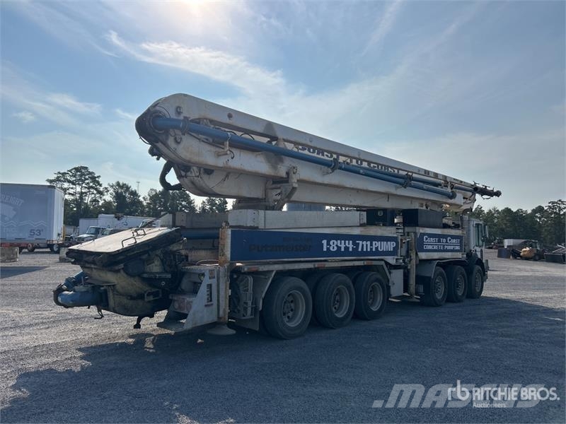 Mack MR688S Betonvedēji