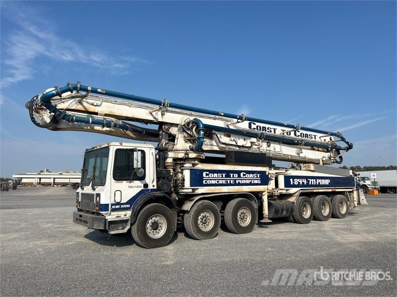 Mack MR688S Betonvedēji