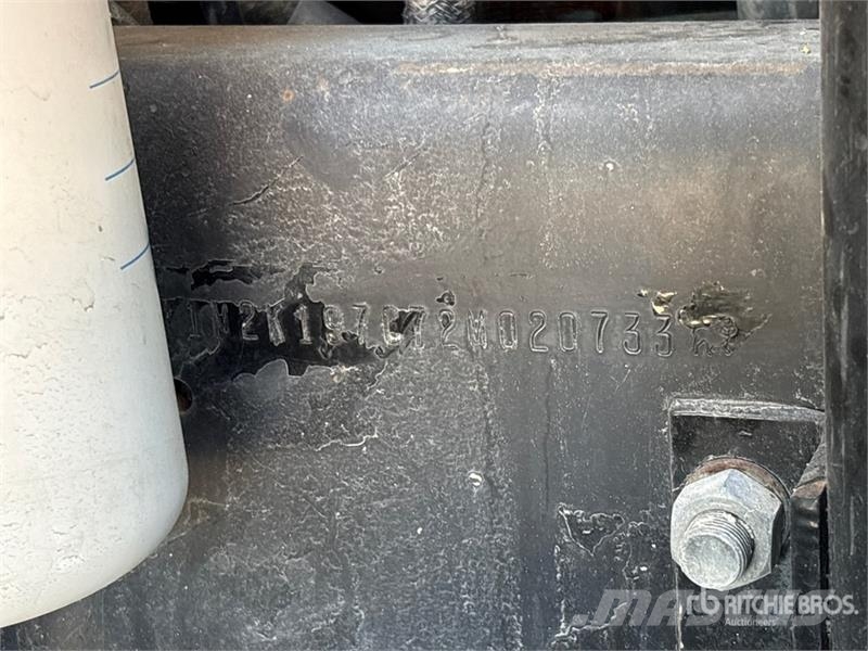 Mack MR688S Betonvedēji