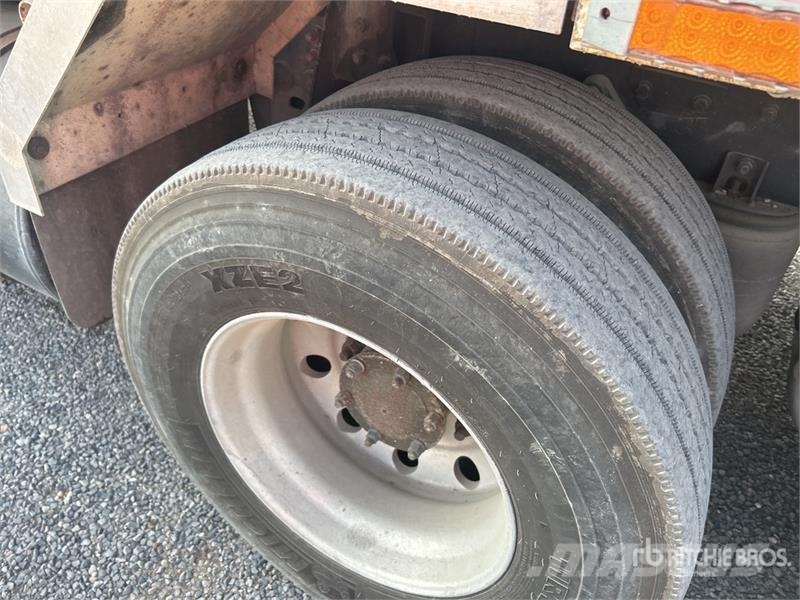 Mack MR688S Betonvedēji