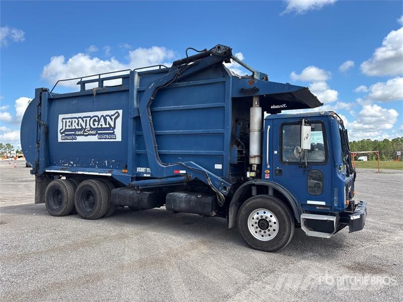 Mack MR690S Atkritumu izvešanas transports